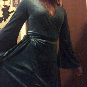 Beautiful green velvet robe dress by Easel size M